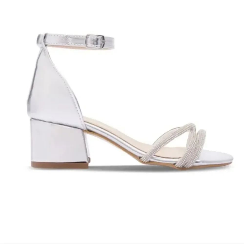 BRAND NEW DELICIOUS RHINESTONE-EMBELKISHED TRIPLE-STRAP LOW BLOCK SANDAL